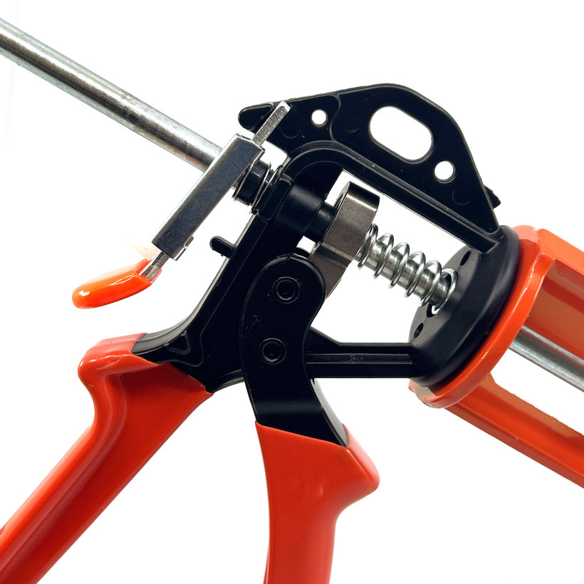 Pištoľ na tmel poloskeletová - kovová 310ml B