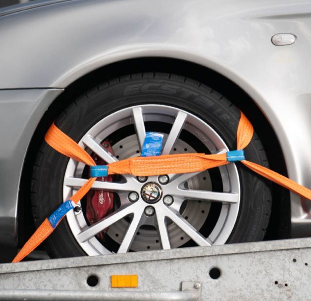 Ako bezpečne upevniť tovar na korbe vozidla pomocou upínacích pásov tzv „gurtní“