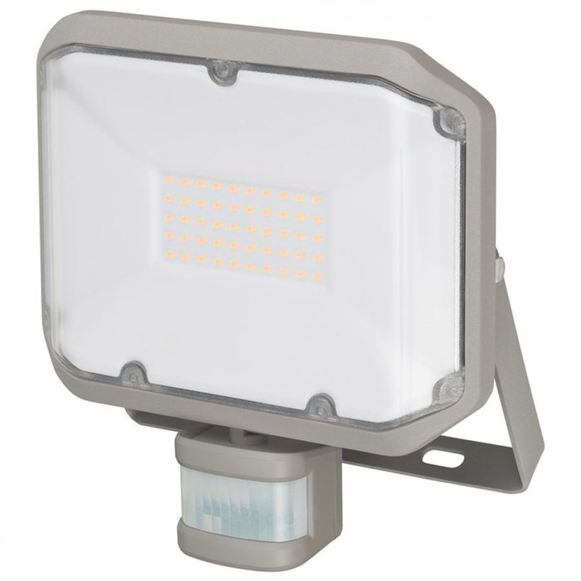 LED reflektor s infračerveným pohybovým snímačom